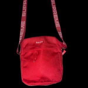 Supreme SS18 shoulder bag